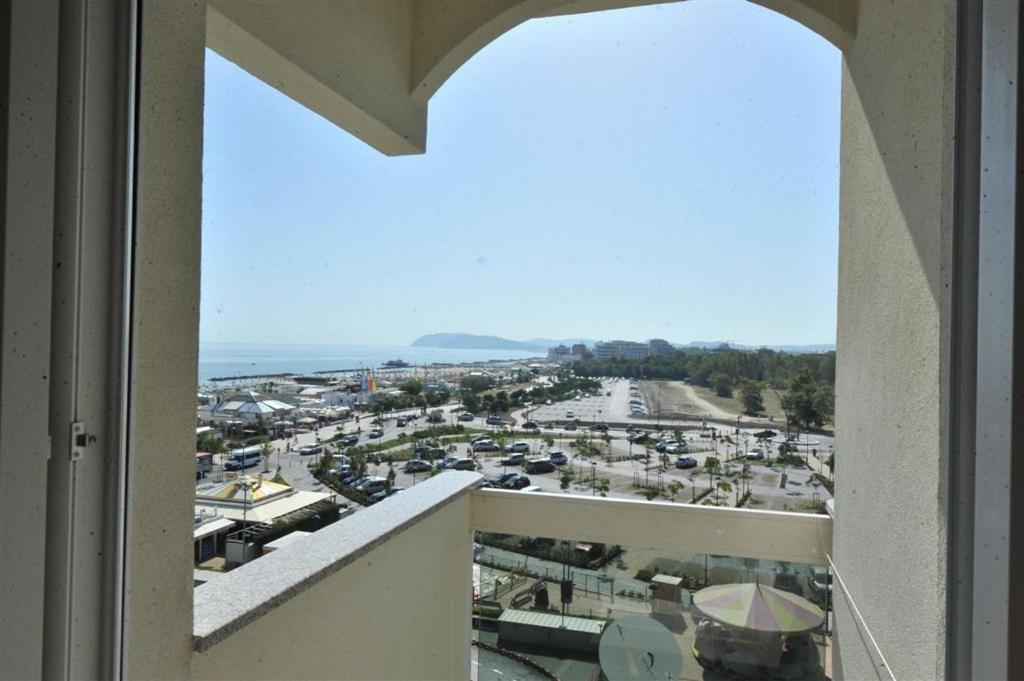 Hotel Astoria 米萨诺阿德里亚蒂科 外观 照片
