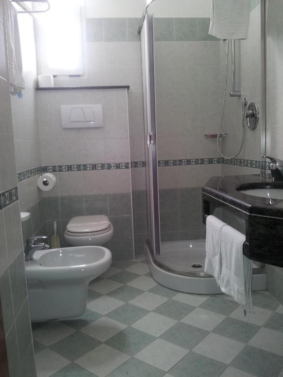 Hotel Astoria 米萨诺阿德里亚蒂科 外观 照片