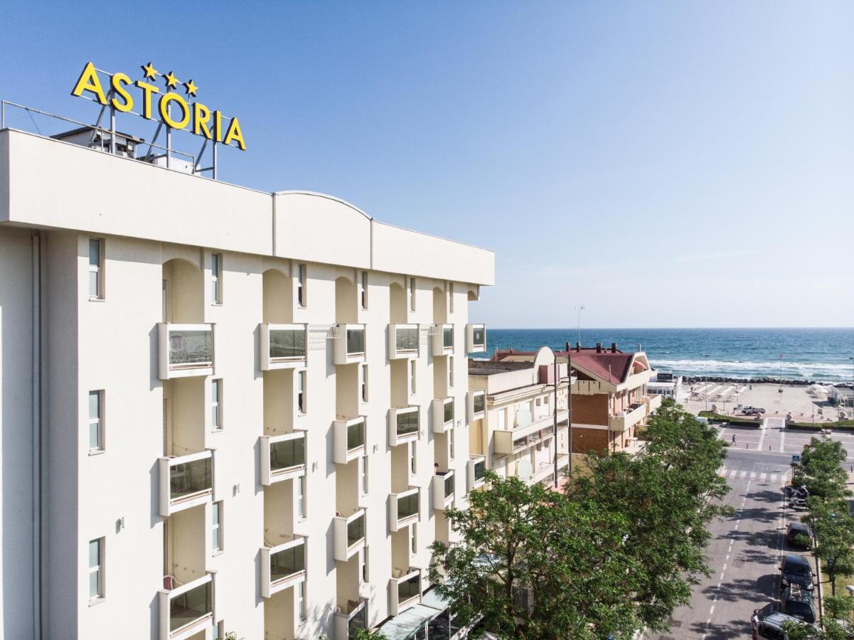 Hotel Astoria 米萨诺阿德里亚蒂科 外观 照片